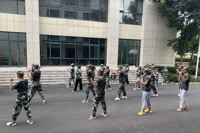 学生军训